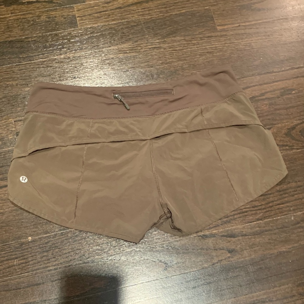 Lululemon Speed-up shorts OLIVE GREEN
